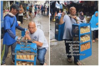 Edwin Super Bejo manggul dagangan roti di pasar.