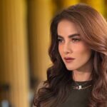 Olla Ramlan tampil tanpa hijab dengan ekspresi serius