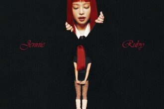Jennie BLACKPINK dalam cover album Ruby